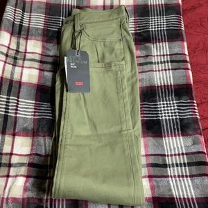 Army green Levi’s W31 L30 brand new